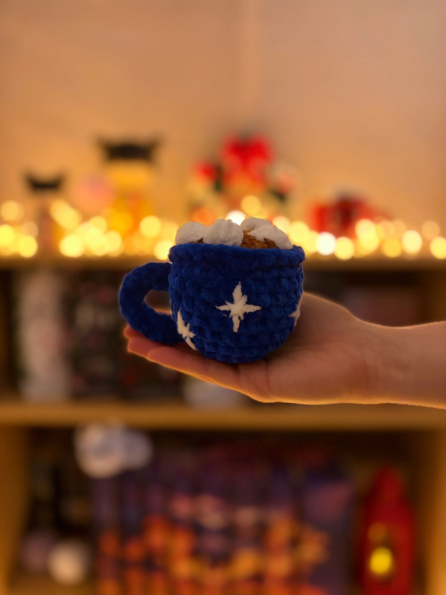 Tasse de chocolat chaud avec chamallow - Nuiba